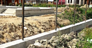 Фундамент под забор заказать в Петропавловске-Камчатском - заливка фундамента для забора | от 1586 за п.м.